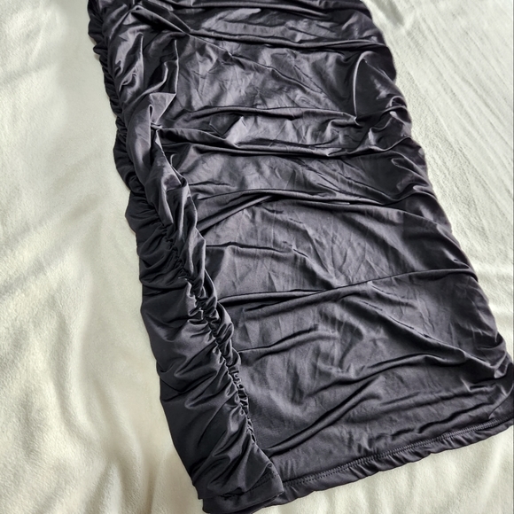 High Waist Ruched Pencil Skirt - Picture 4 of 4